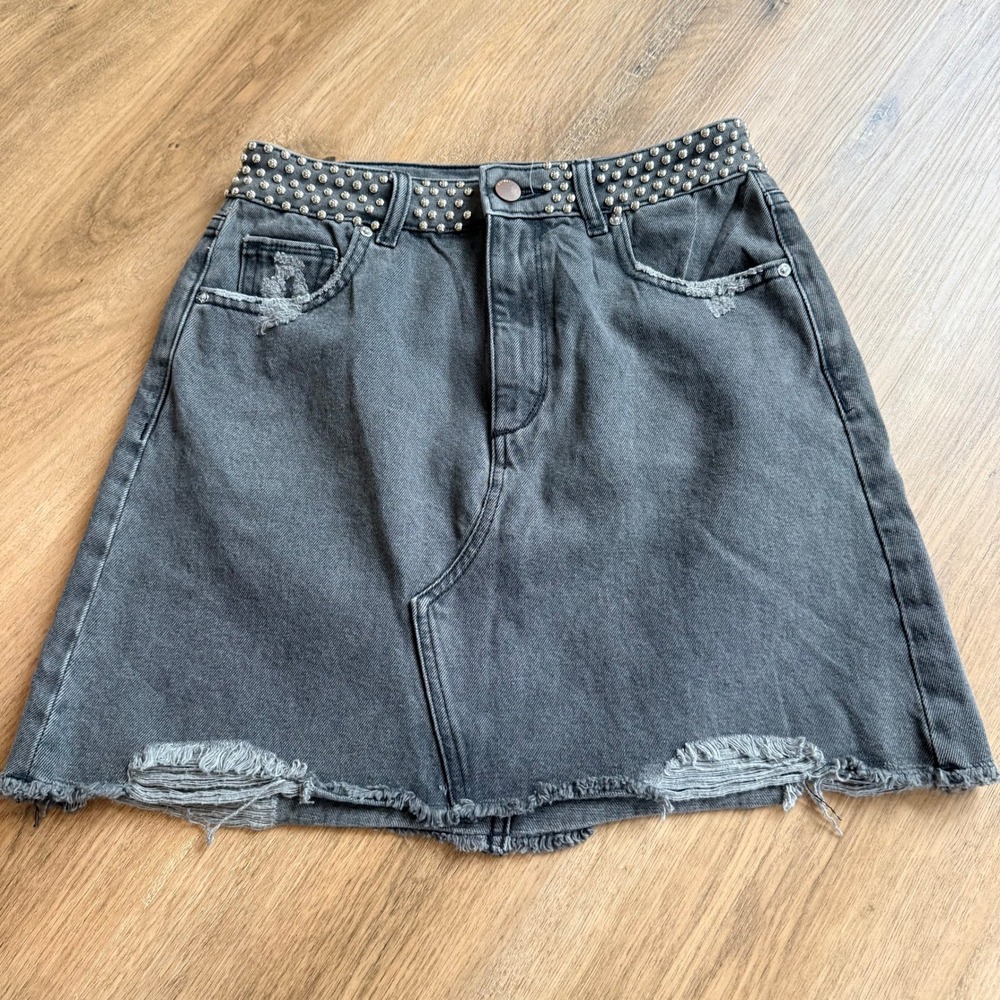DL1961 Georgia Wilder‎ Grey Studded Distressed Denim Mini Skirt Size 26 Womens